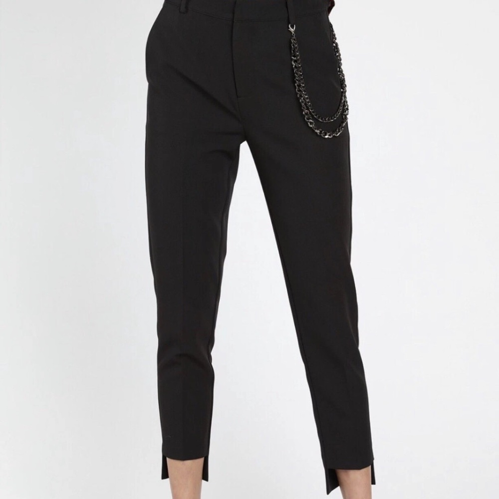 Honey Punch Black Cropped Pants with Chain Accent